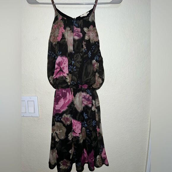 FLORAL SUMMER DRESA- size MEDIUM - Picture 1 of 4